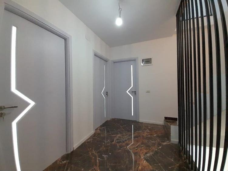 Duplex cu 5 camere cu Canalizare în Dumbrăveni