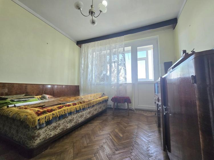 Apartament cu 2 camere semidecomandat în Calea Galați