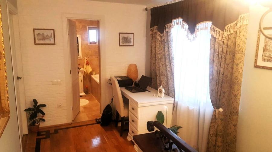 Casă cu 4 camere cu Teren 283 Mp în Lupeni