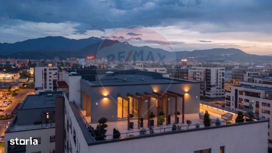 Apartament cu 4 camere decomandat în Tractorul