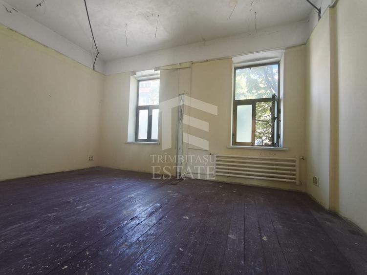 Casă individuală cu 4 camere cu Canalizare în Central
