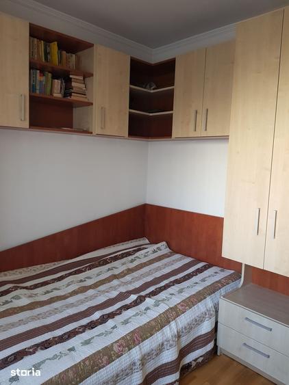 Apartament cu 3 camere în Rahova