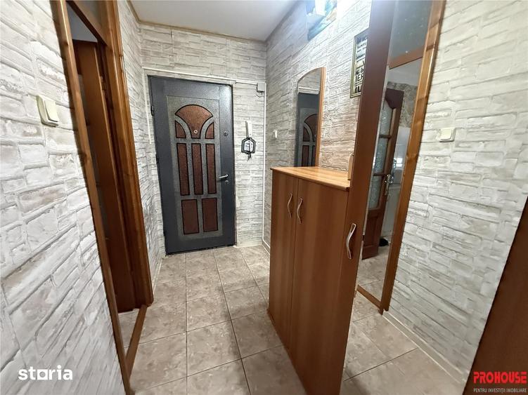 Apartament cu 2 camere semidecomandat în Gară
