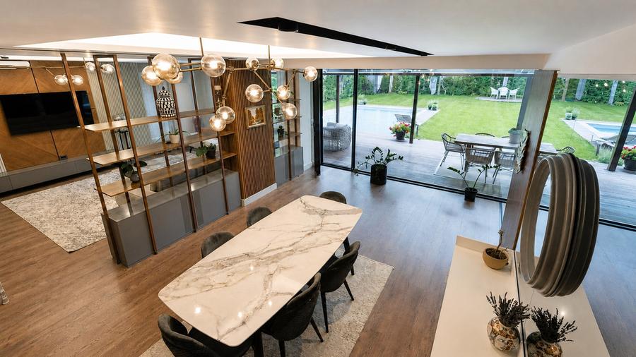 Casă individuală cu 9 camere cu Teren 1300 Mp în Pipera