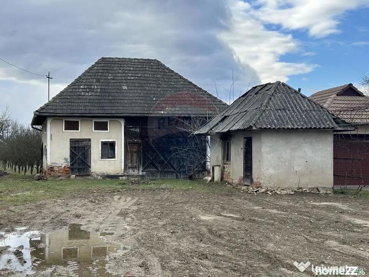 Casă cu 3 camere cu Teren 682 Mp în Sălsig