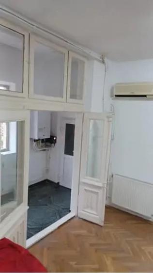Casă cu 3 camere cu Teren 180 Mp în Central