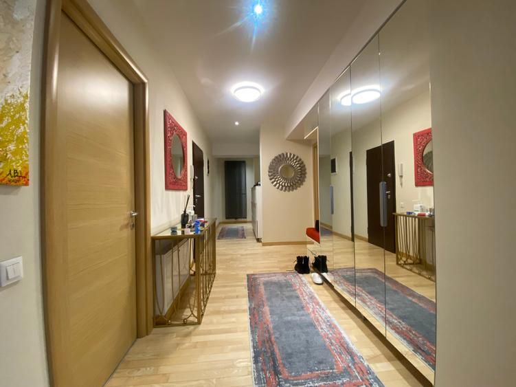 Apartament cu 3 camere în Șoseaua Nordului