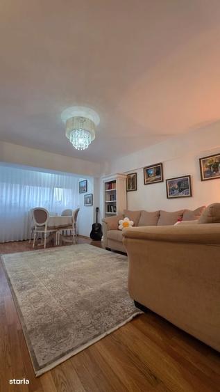 Apartament cu 3 camere decomandat în Frumoasa