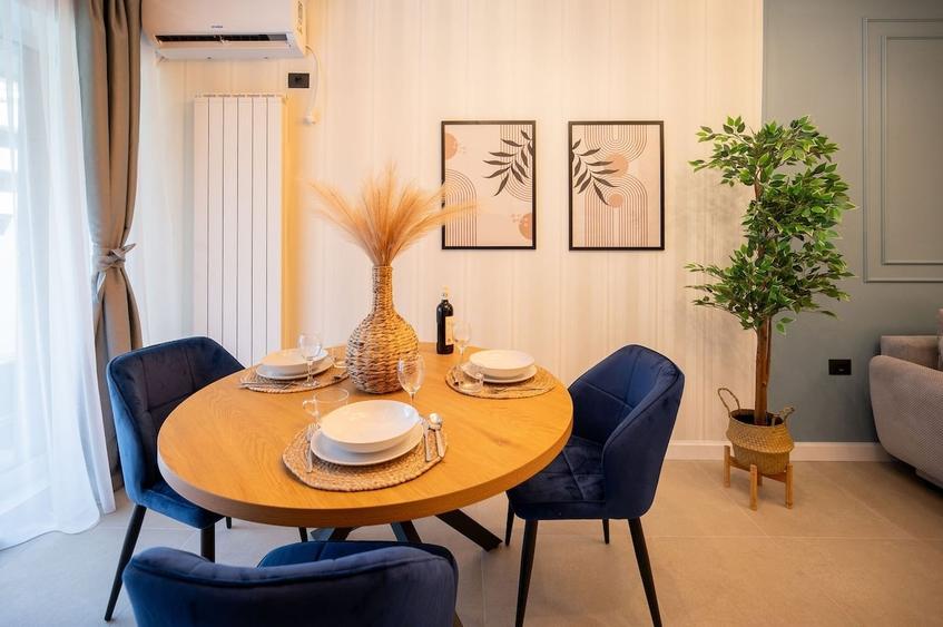 Apartament cu 2 camere decomandat în Mamaia-Sat