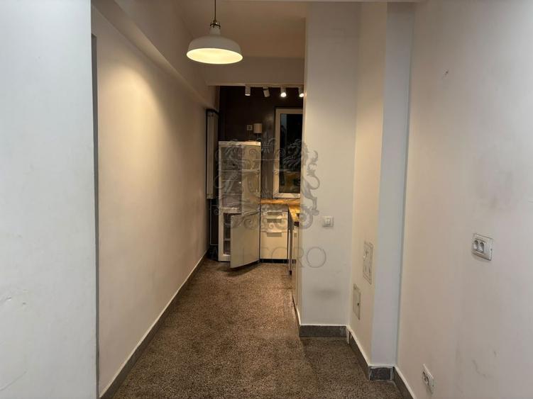 Apartament cu 3 camere semidecomandat, mobilat în Cișmigiu