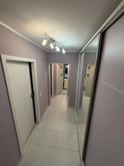 Apartament cu 3 camere decomandat, mobilat în Drumul Taberei