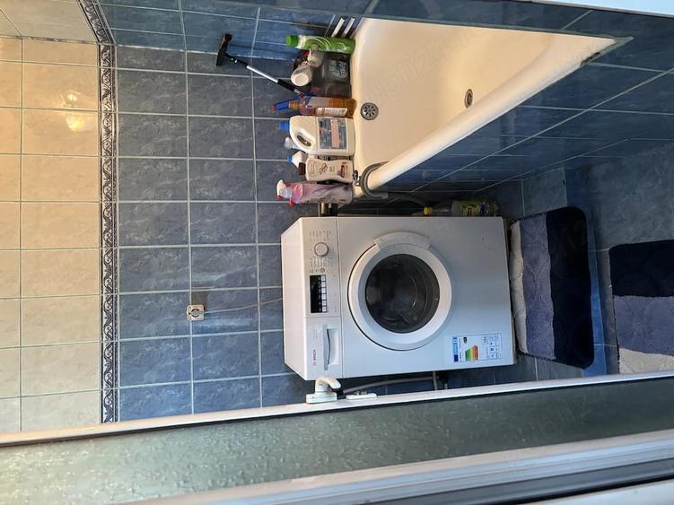 Apartament cu 3 camere semidecomandat în Străoane