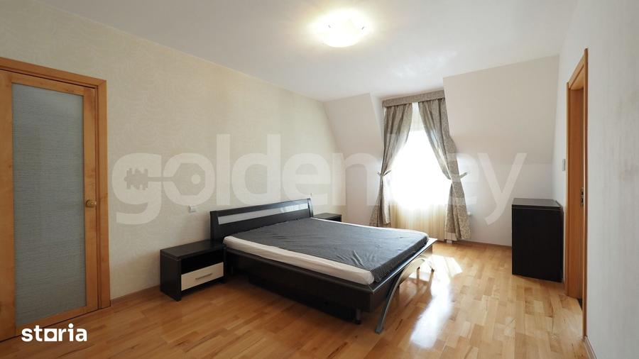 Casă cu 6 camere cu Teren 200 Mp în Central
