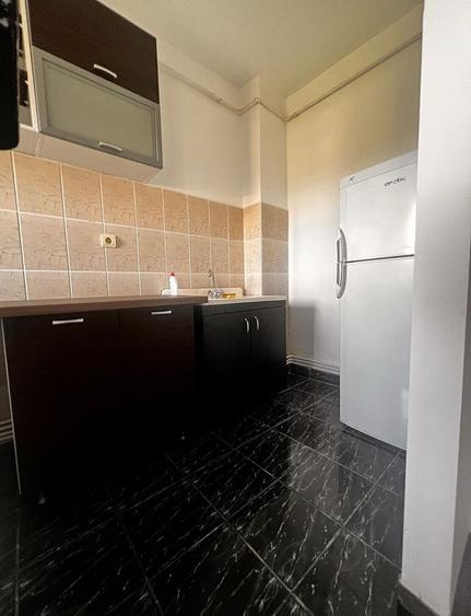 Garsonieră decomandată în Preajba Mare