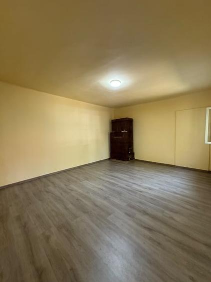 Casă individuală cu 3 camere cu Canalizare în Brâncoveanu