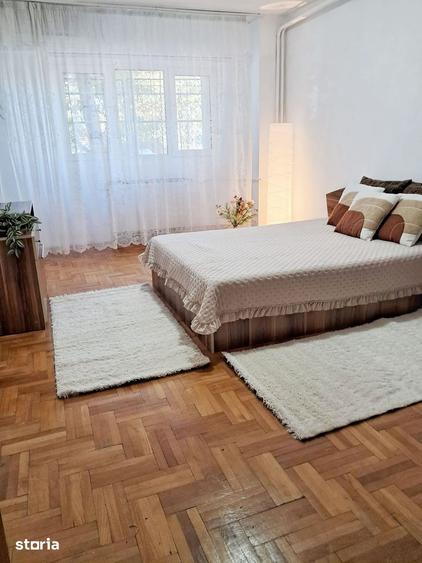 Apartament cu 3 camere decomandat în Nerva Traian