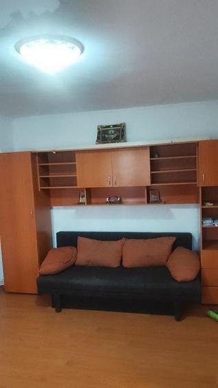 Garsonieră decomandată în Radu Negru