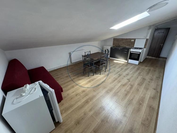 Apartament cu 2 camere semidecomandat în Central