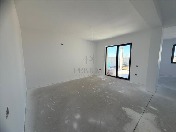 Casă cu 4 camere cu Teren 350 Mp în Moșnița Veche