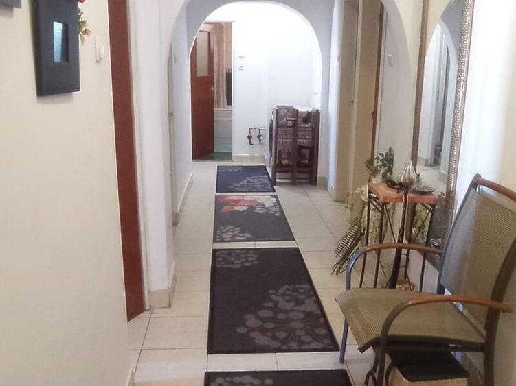 Apartament cu 3 camere decomandat în Colentina