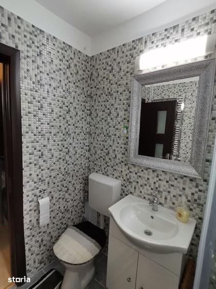 Apartament cu 3 camere în Tomis I