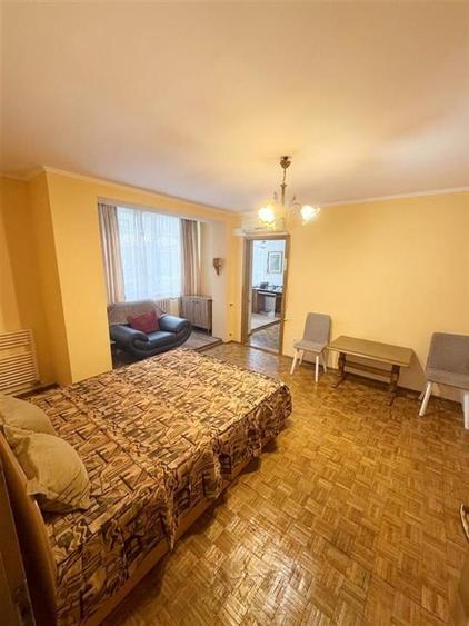 Apartament cu 2 camere semidecomandat în Decebal