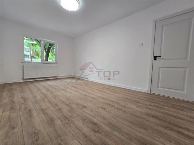 Apartament cu 3 camere decomandat în Dacia