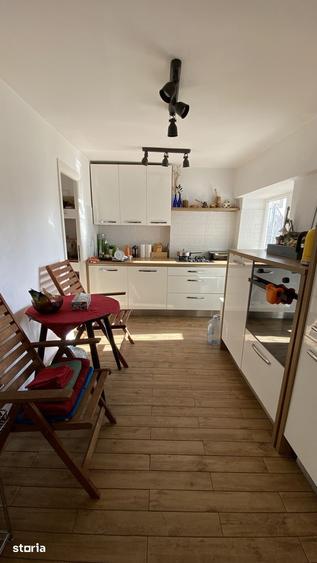 Apartament cu 4 camere în Titan