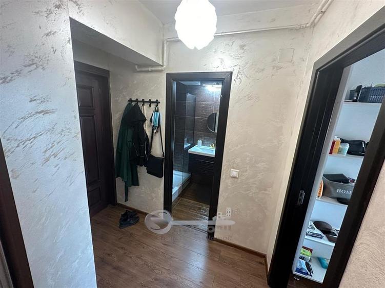 Apartament cu 2 camere decomandat în Galata