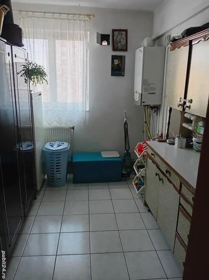 Apartament cu 5 camere decomandat în Central