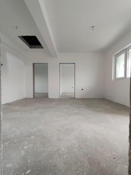 Casă individuală cu 4 camere cu Teren 350 Mp în Joița