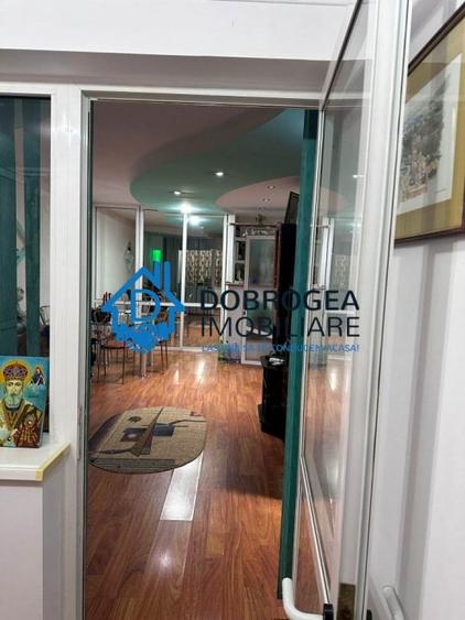 Apartament cu 2 camere decomandat, mobilat în Piața Nouă