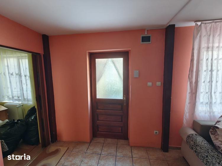 Casă cu 4 camere cu Teren 77 Mp în Orașul Nou