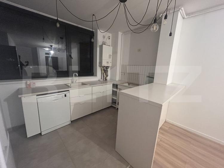 Apartament cu 2 camere semidecomandat, mobilat în Torontalului