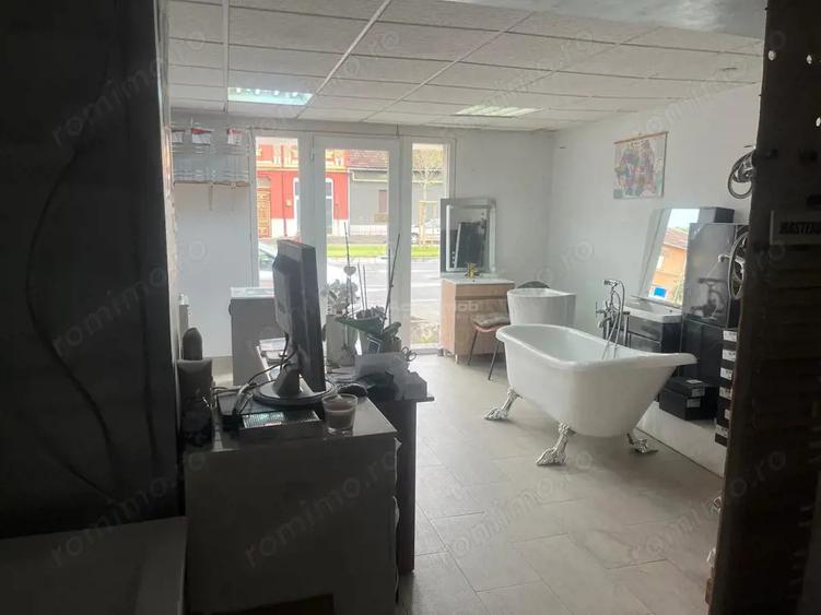 Spațiu comercial, de 65 mp, în Caransebeș