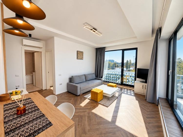Apartament cu 2 camere decomandat, mobilat în Mamaia