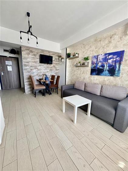 Apartament cu 2 camere decomandat, mobilat în Exterior Est