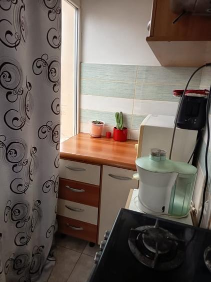 Apartament cu 3 camere semidecomandat, mobilat în Brazda lui Novac