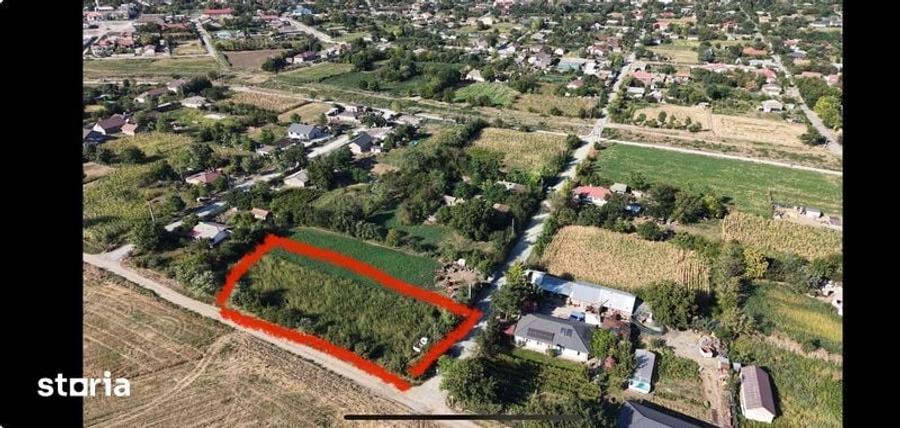 Teren de 1680 mp, în Pecineaga