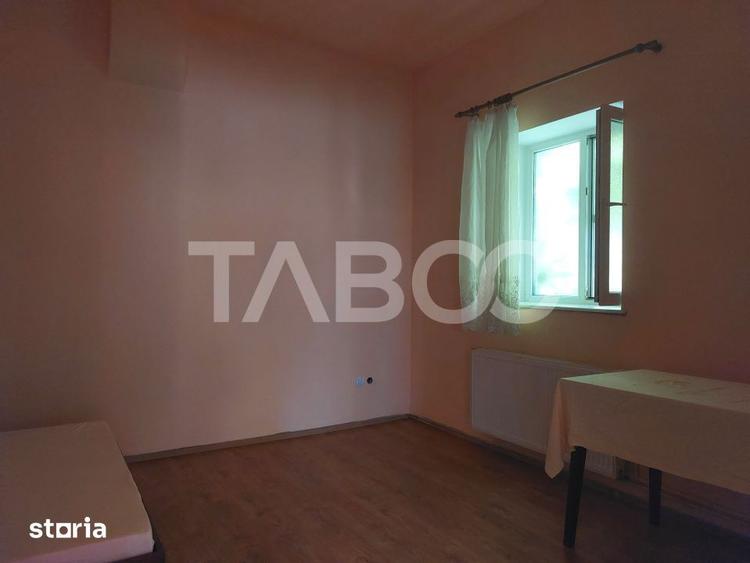 Apartament cu 2 camere nedecomandat, mobilat în Central
