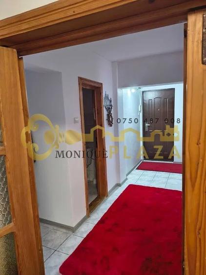 Apartament cu 4 camere decomandat, mobilat în Central
