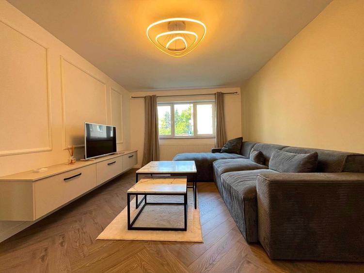 Apartament cu 3 camere decomandat în Zorilor