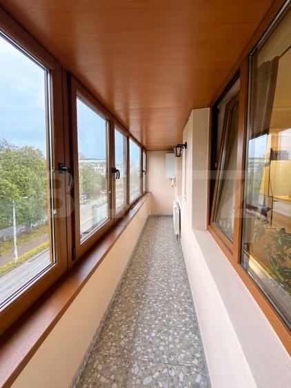 Apartament cu 2 camere semidecomandat, mobilat în Central