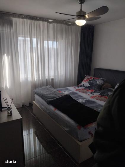 Apartament cu 3 camere decomandat, mobilat în Central