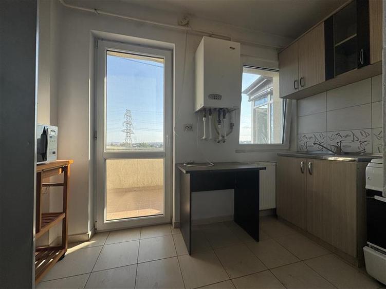 Apartament cu 2 camere decomandat, mobilat în Aeroport