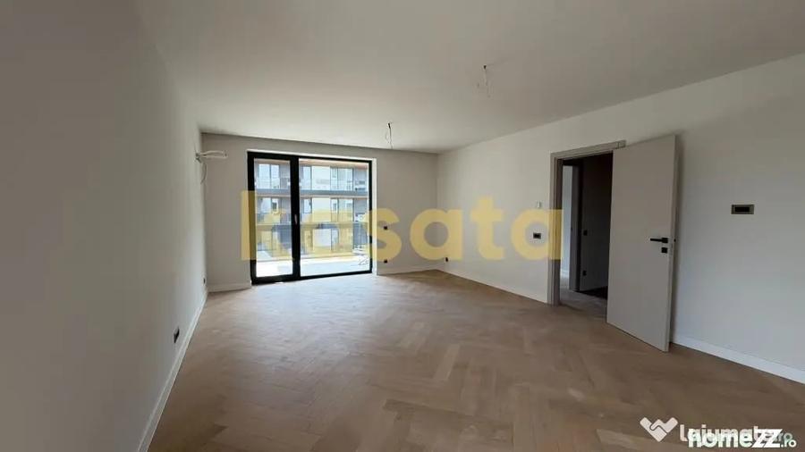 Apartament cu 4 camere decomandat în Iancu Nicolae