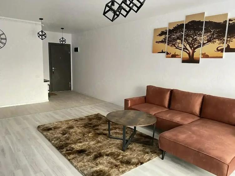 Apartament cu 2 camere semidecomandat în Parcul Carol