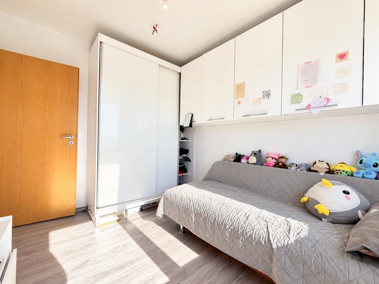 Apartament cu 3 camere decomandat în Șagului