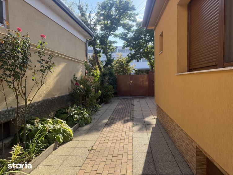 Casă cu 3 camere cu Teren 500 Mp în Central