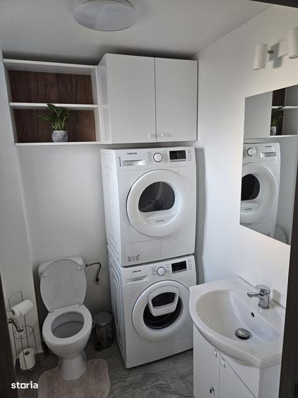Casă cu 4 camere în Ipotești